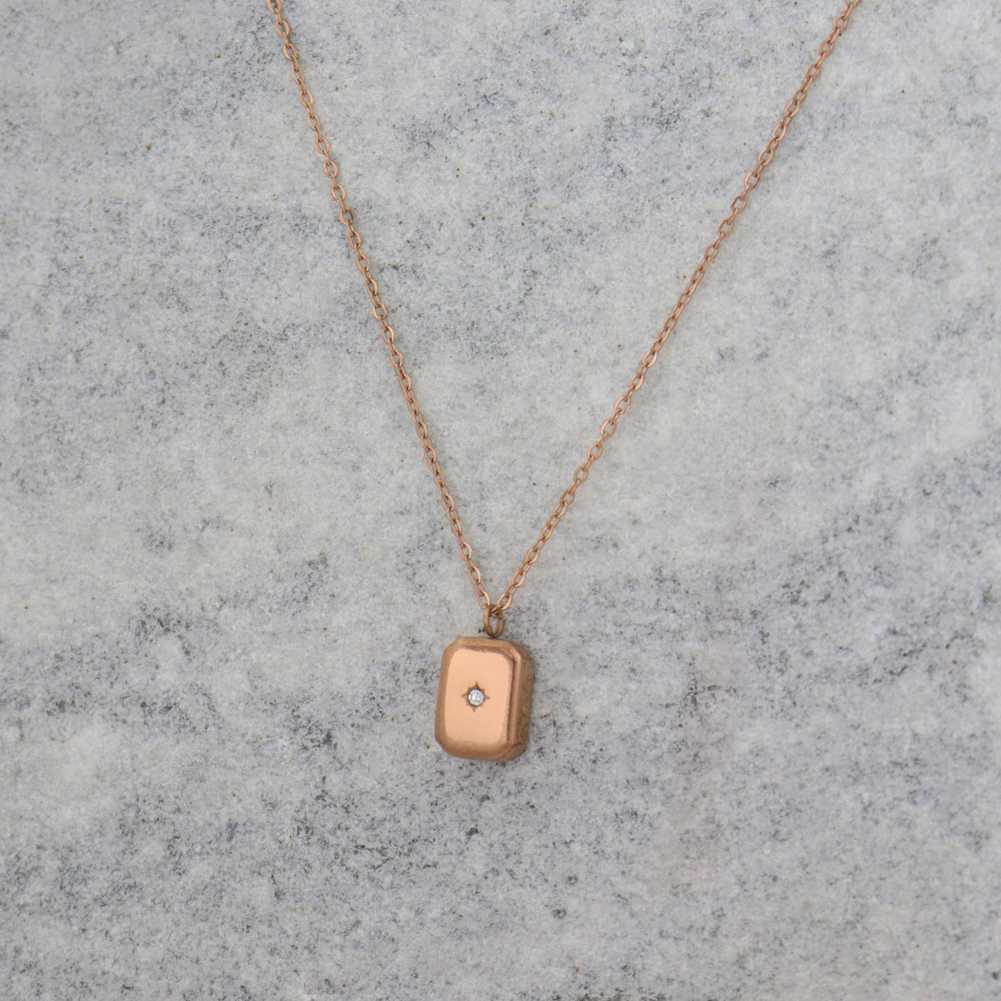 CHOLE NECKLACE