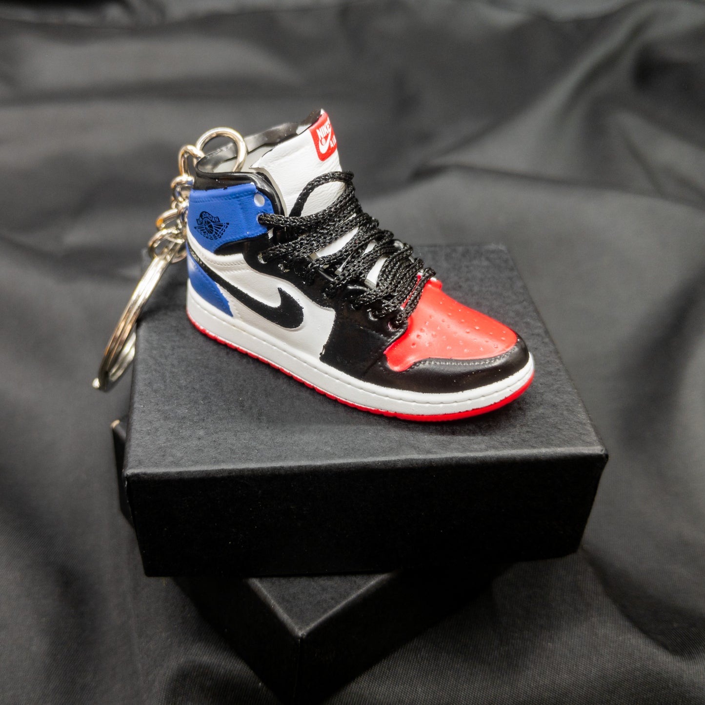 SNEAKER KEYCHAIN VII