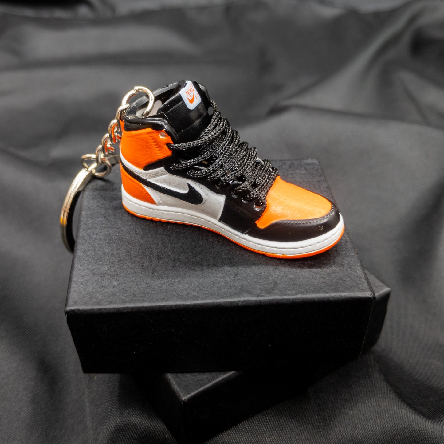 SNEAKER KEYCHAIN VI